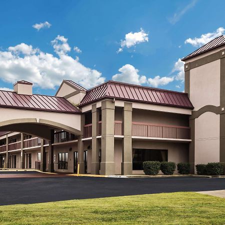 Days Inn By Wyndham Oak Grove/Ft. Campbell מראה חיצוני תמונה