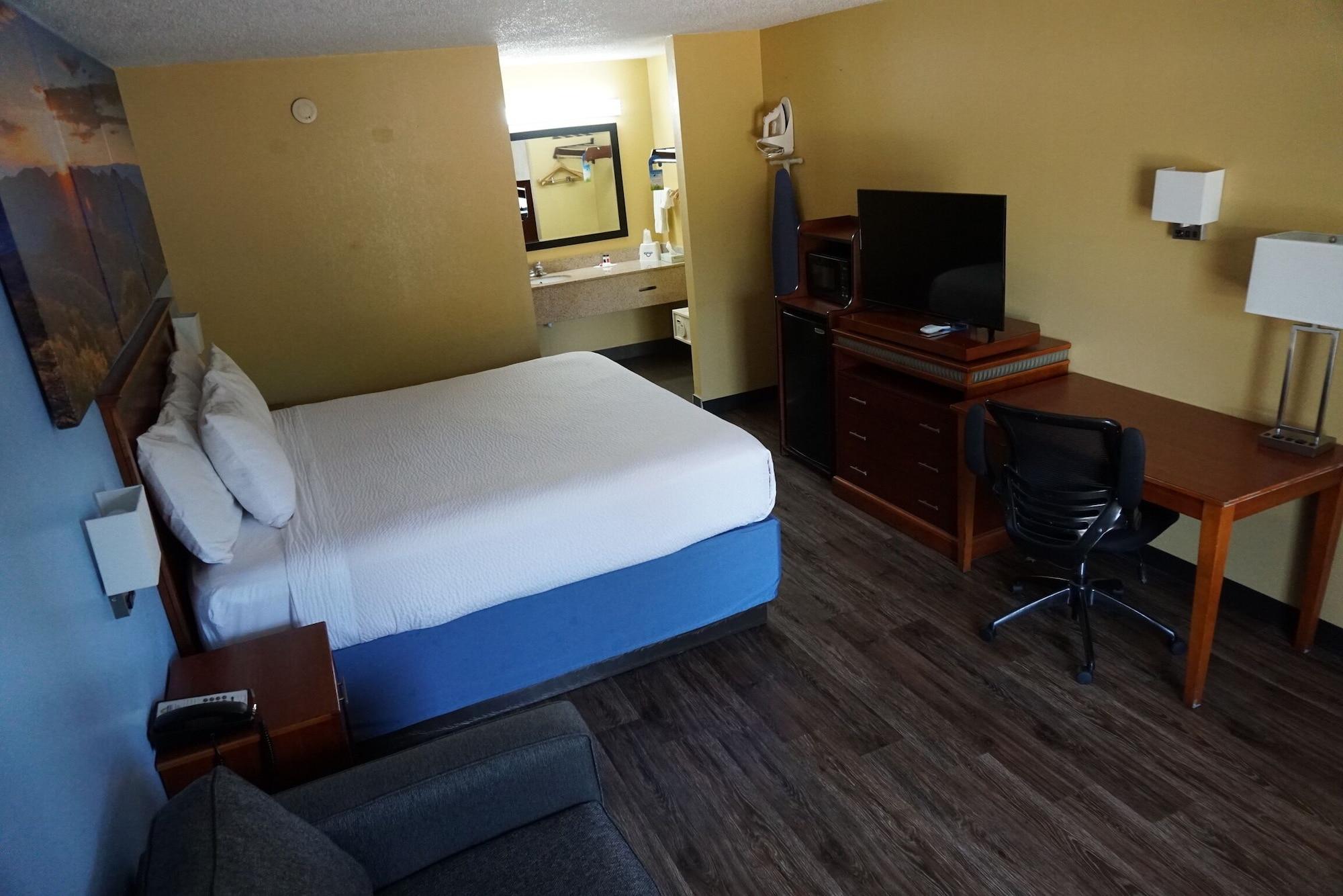 Days Inn By Wyndham Oak Grove/Ft. Campbell מראה חיצוני תמונה