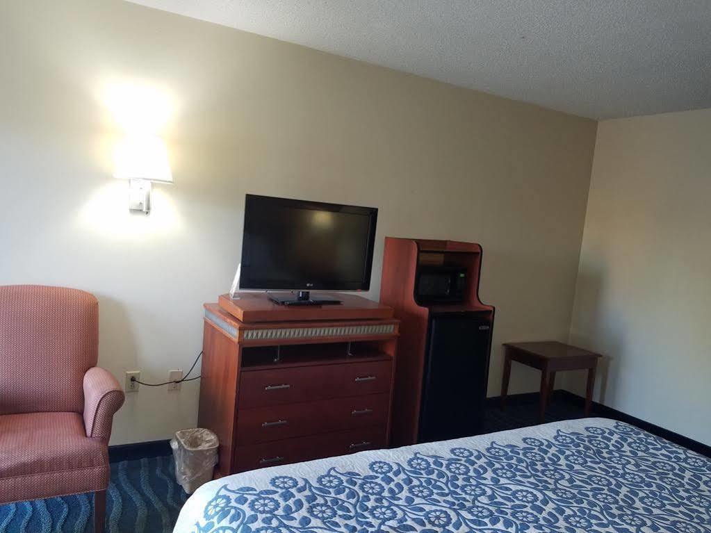 Days Inn By Wyndham Oak Grove/Ft. Campbell מראה חיצוני תמונה